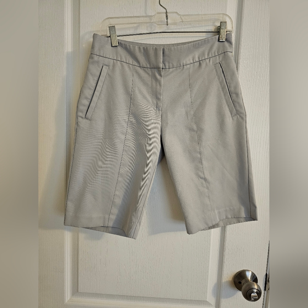 Womens Size 4 Izod Golf Shorts
